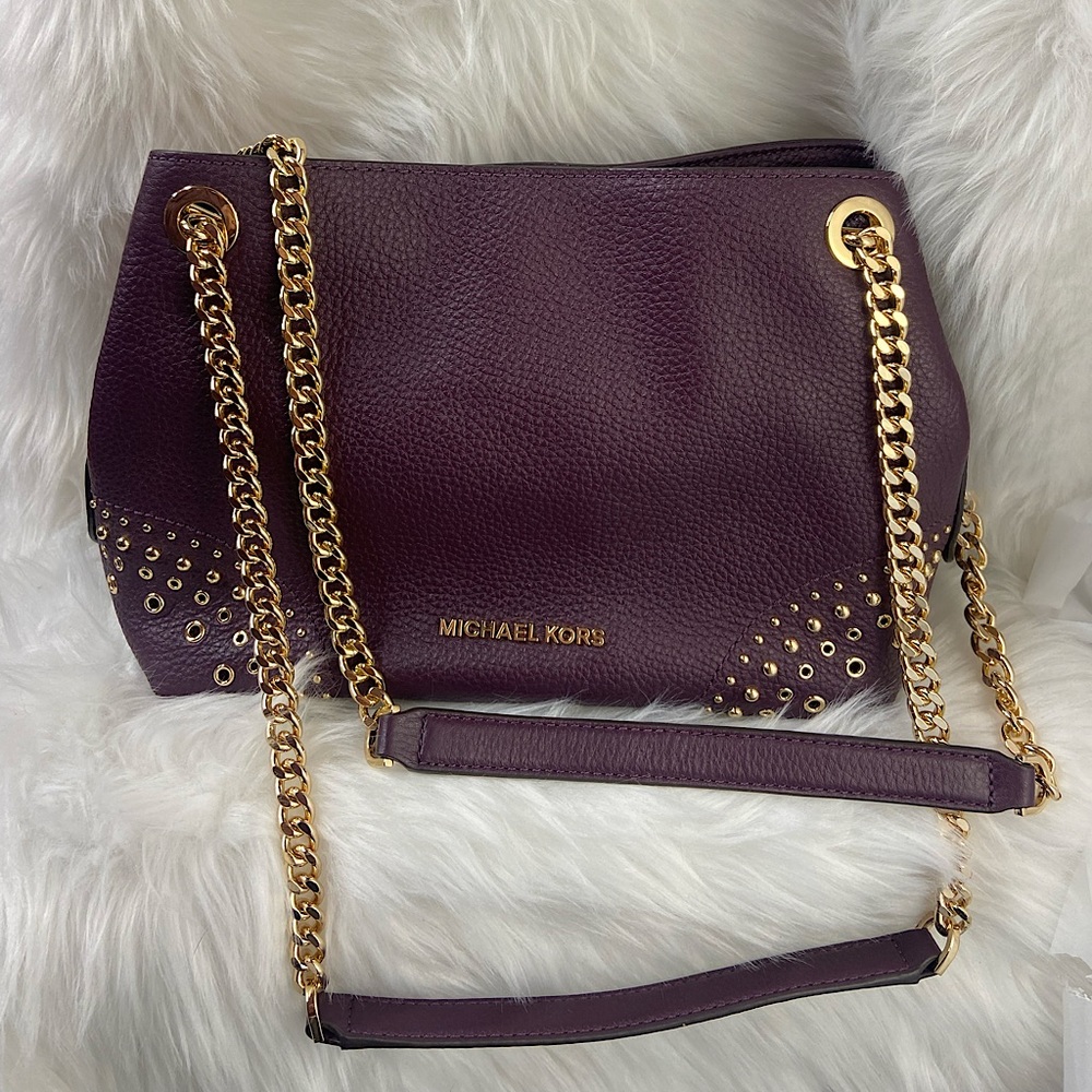 Michael Kors jet set md chain messenger rare Damson color.